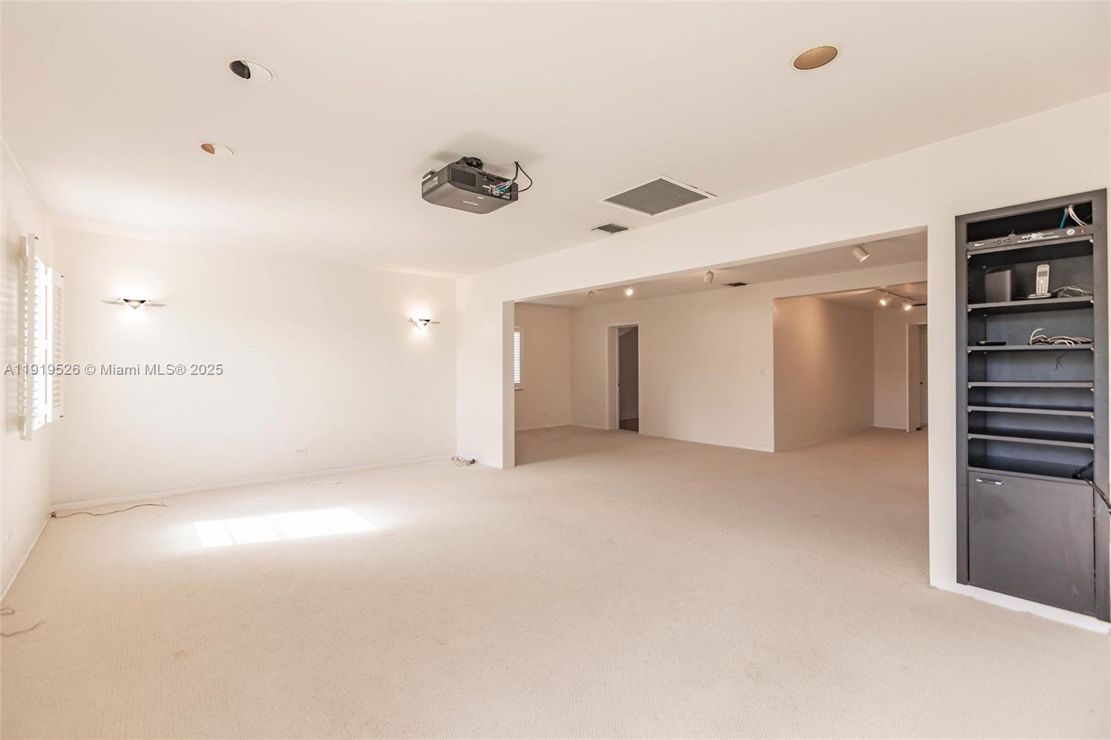 MIAMI SHORES SEC 3 - Residential