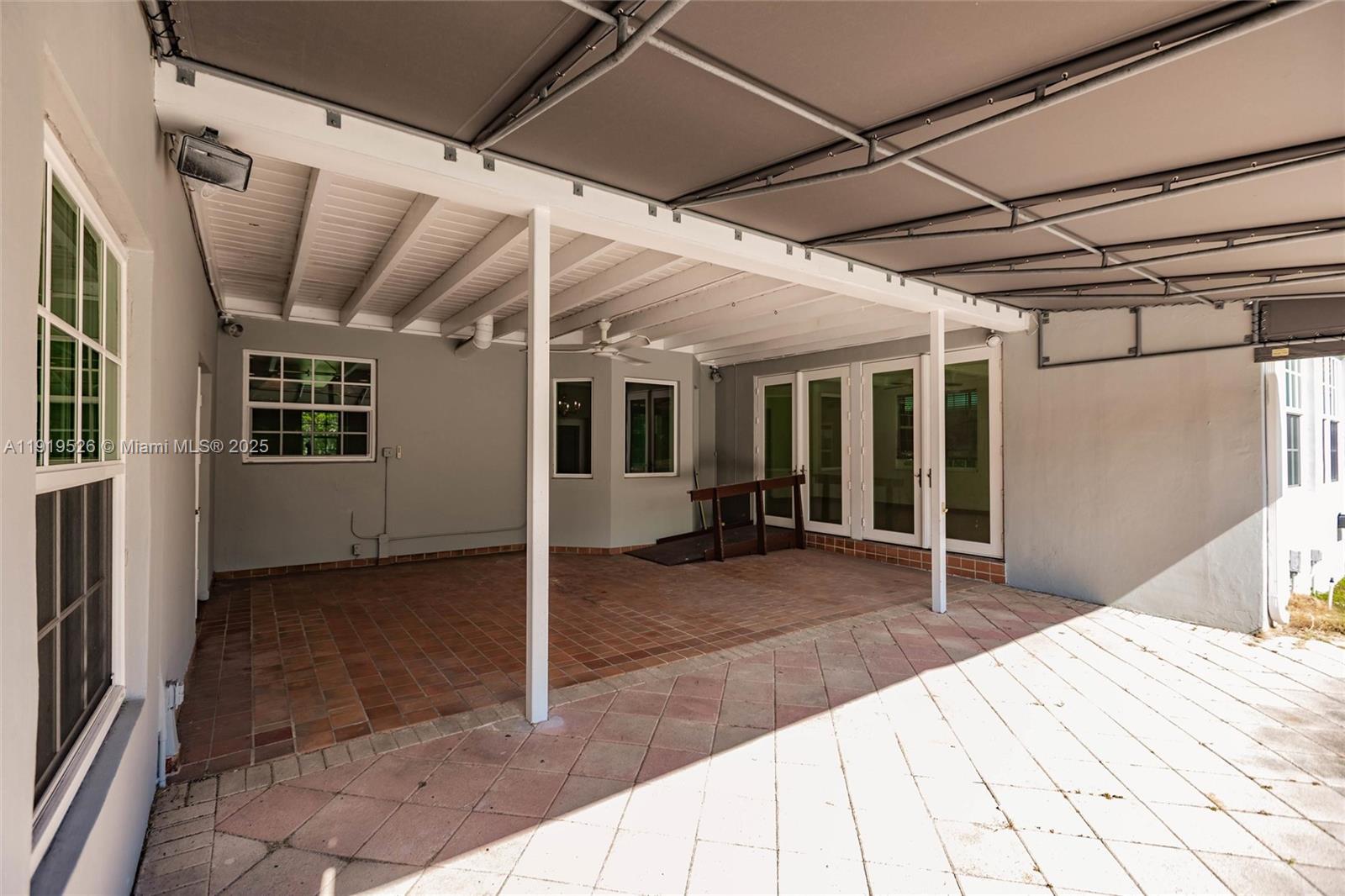 MIAMI SHORES SEC 3 - Residential