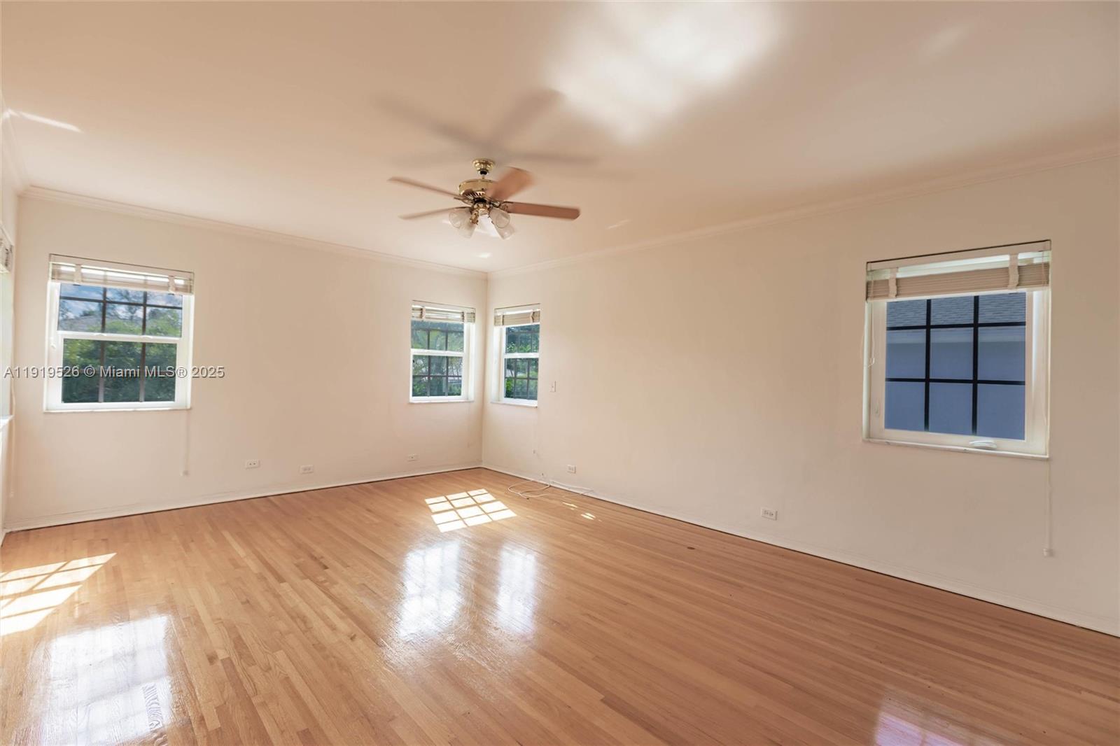 MIAMI SHORES SEC 3 - Residential