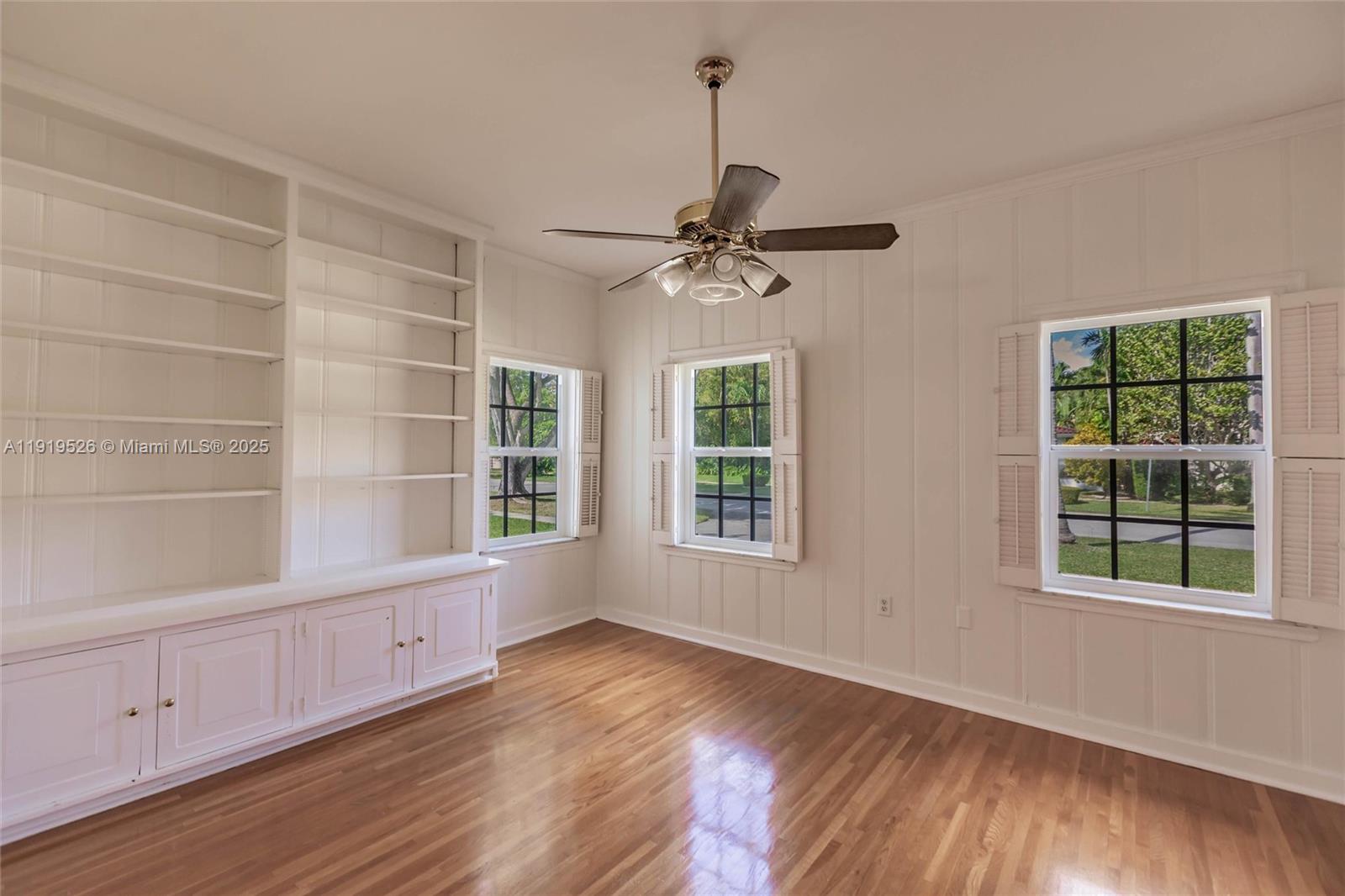 MIAMI SHORES SEC 3 - Residential