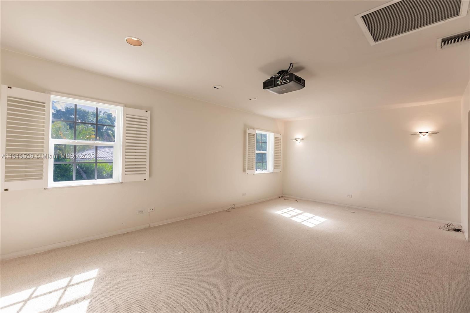 MIAMI SHORES SEC 3 - Residential