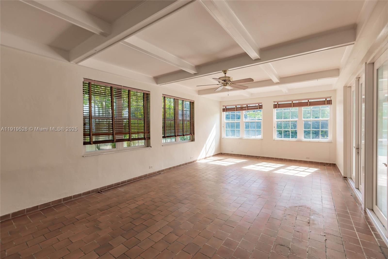 MIAMI SHORES SEC 3 - Residential