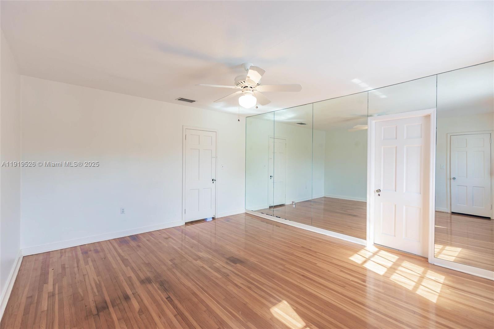 MIAMI SHORES SEC 3 - Residential