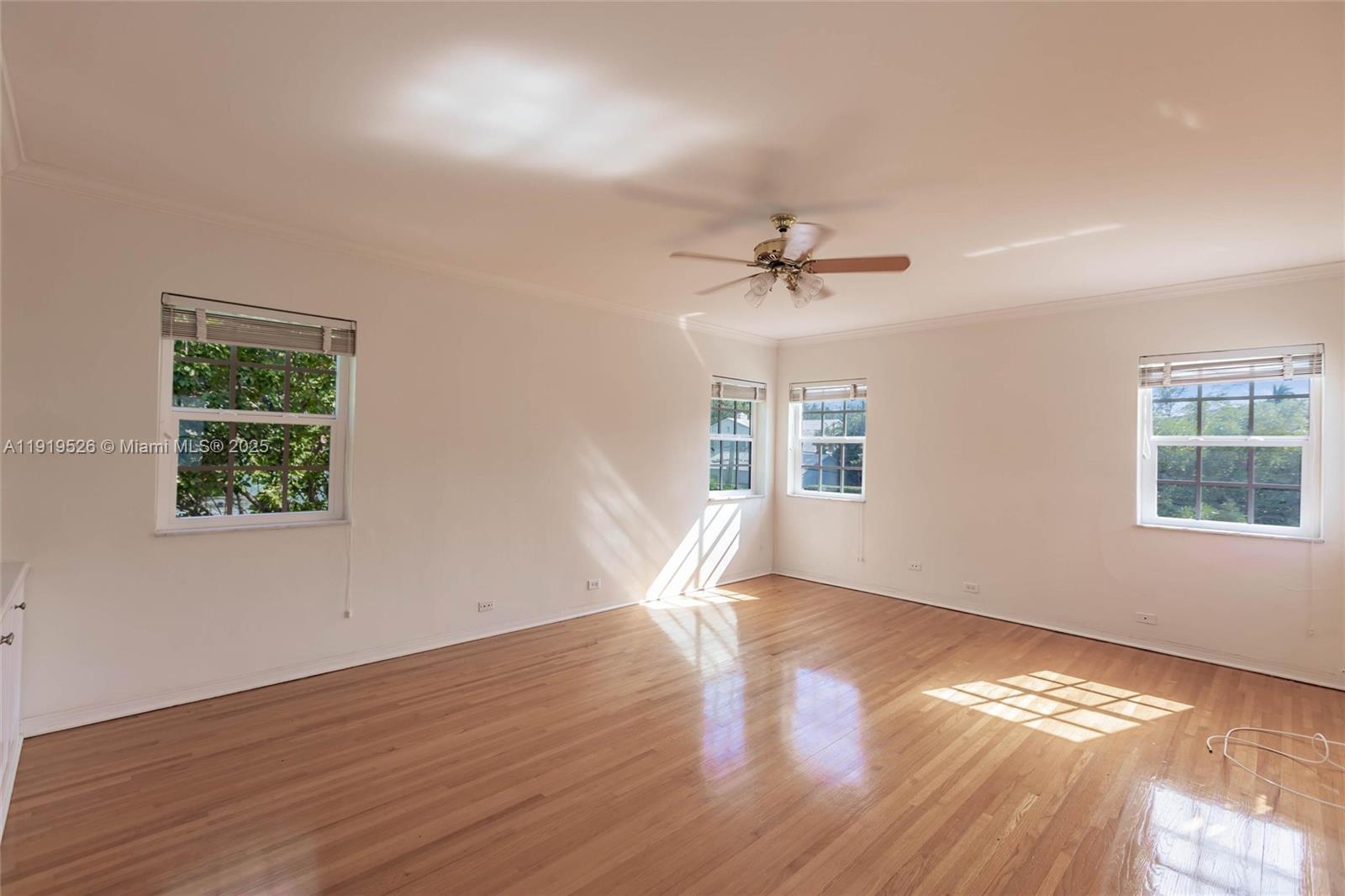 MIAMI SHORES SEC 3 - Residential