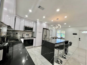 3810 NW 197th Ter 3810 Miami Gardens FL 33055
