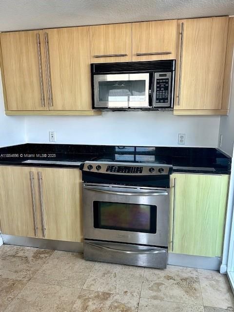 7600 Collins Ave 608 Miami Beach FL 33141