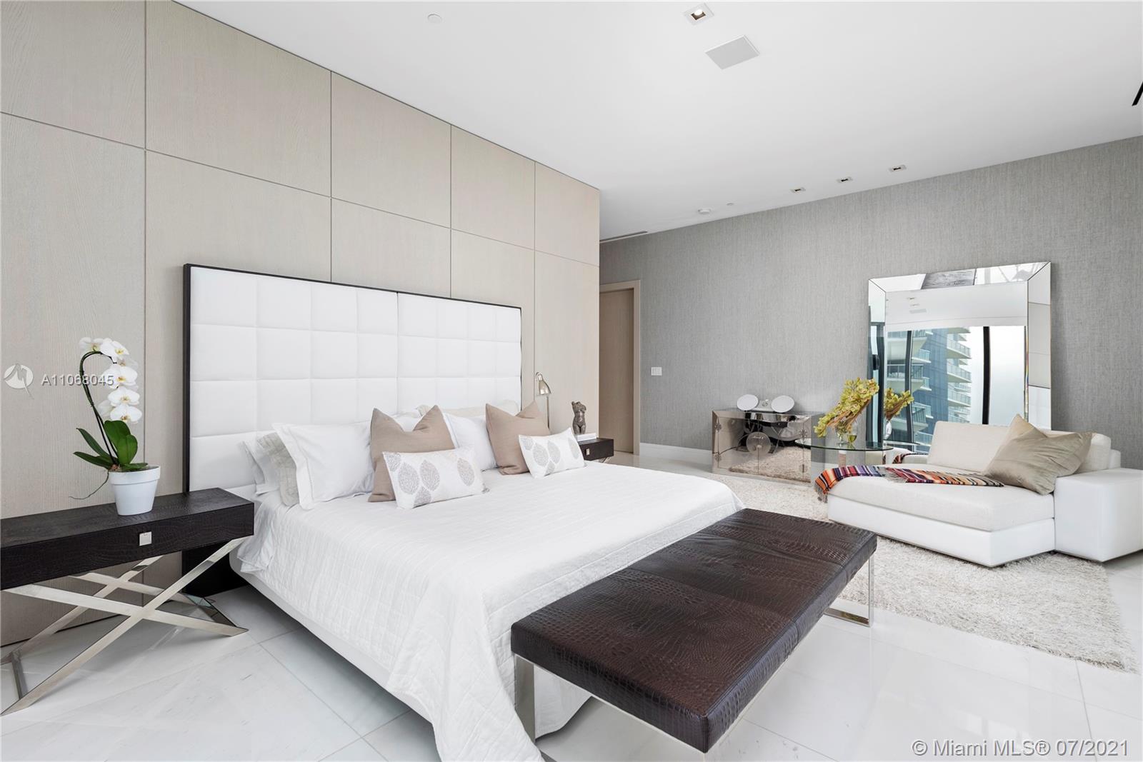 MUSE CONDO - Residential