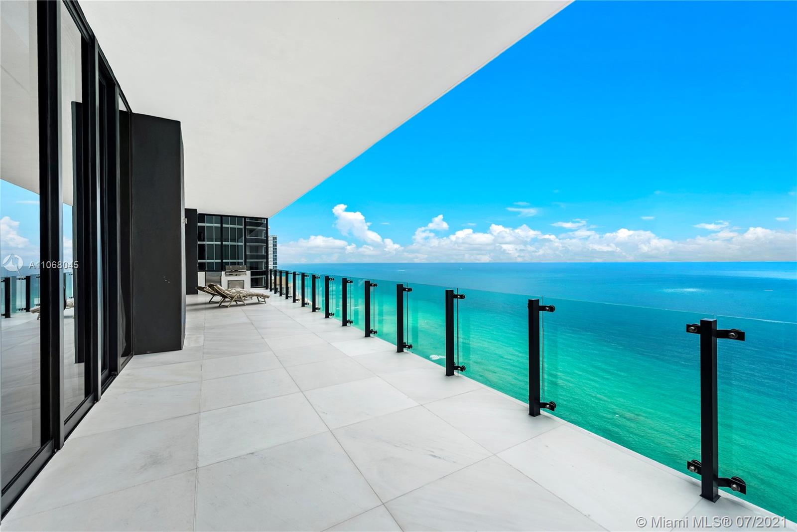 MUSE CONDO - Residential