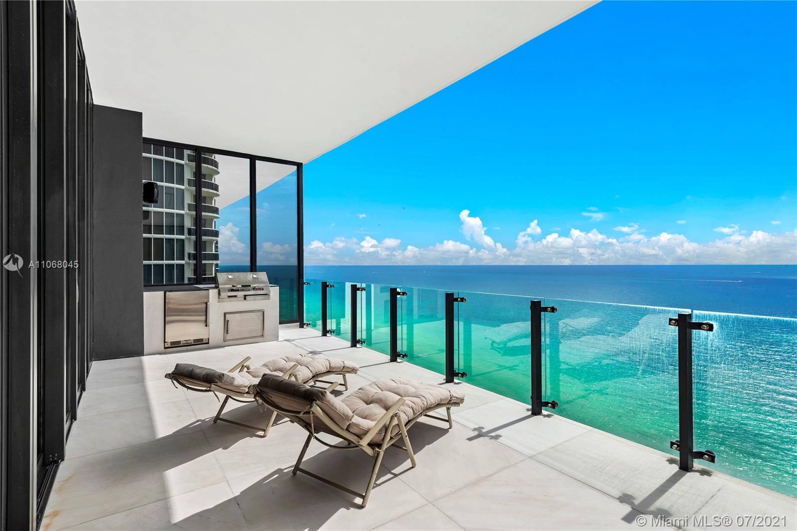 MUSE CONDO - Residential