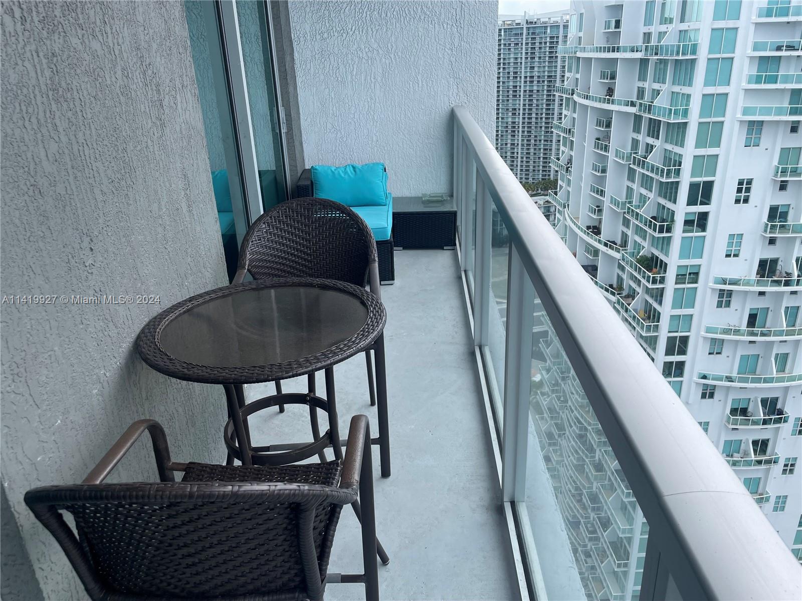 500 BRICKELL WEST CONDO - Residential