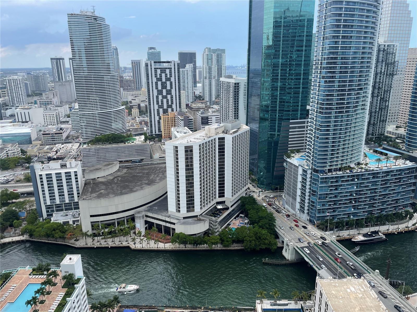 55 SE 6th St Ph4307