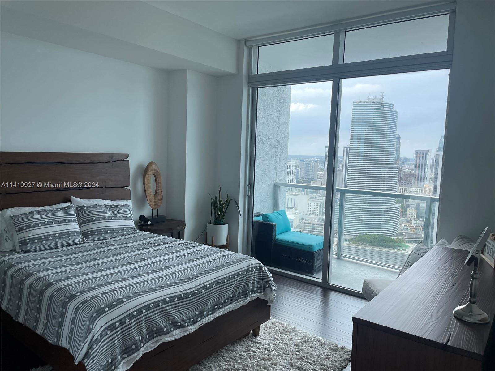 500 BRICKELL WEST CONDO - Residential