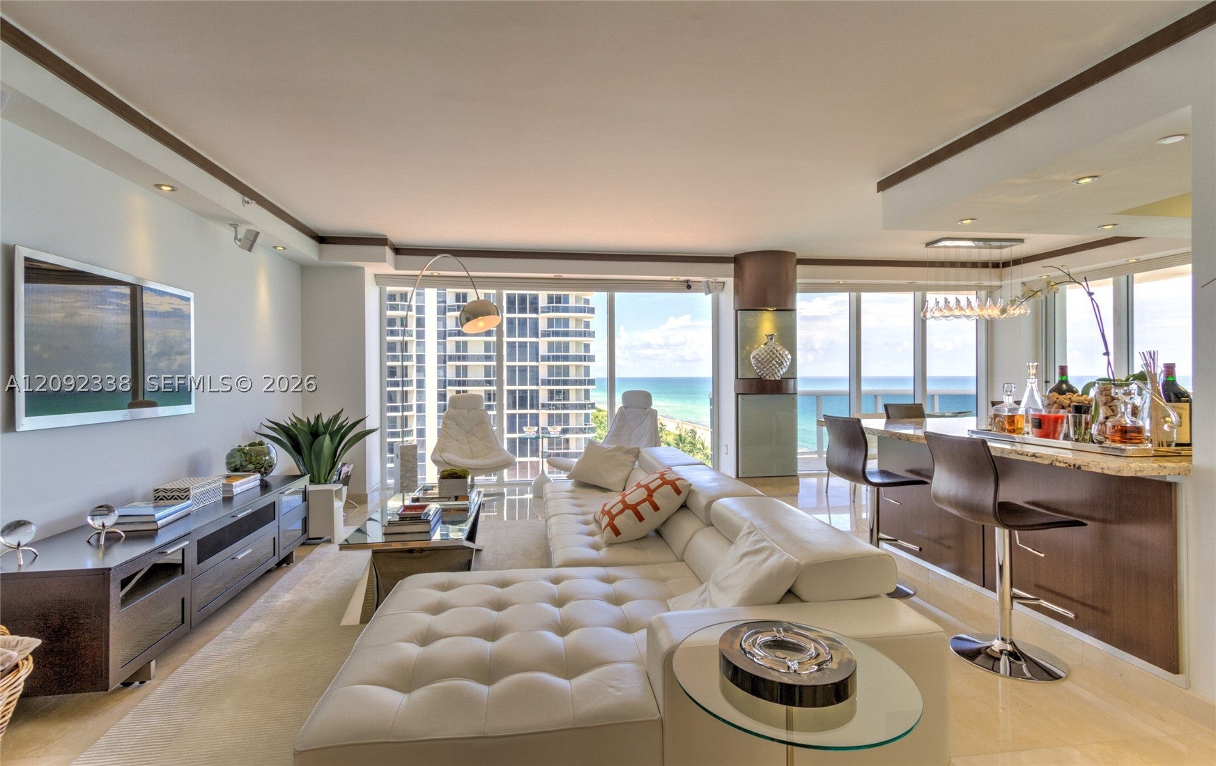4775 Collins Ave 1201