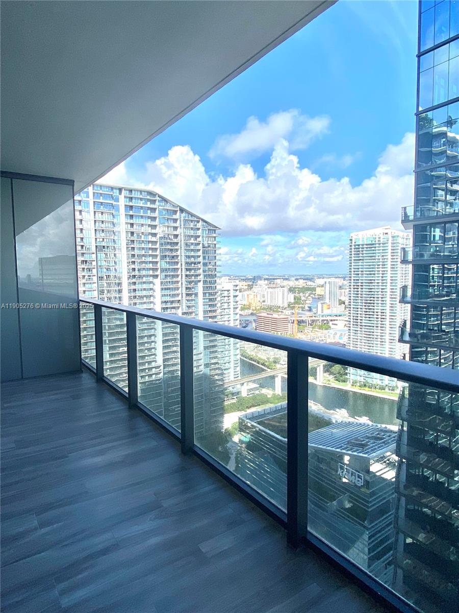 801 SMA RESIDENCES CONDO - Residential Lease