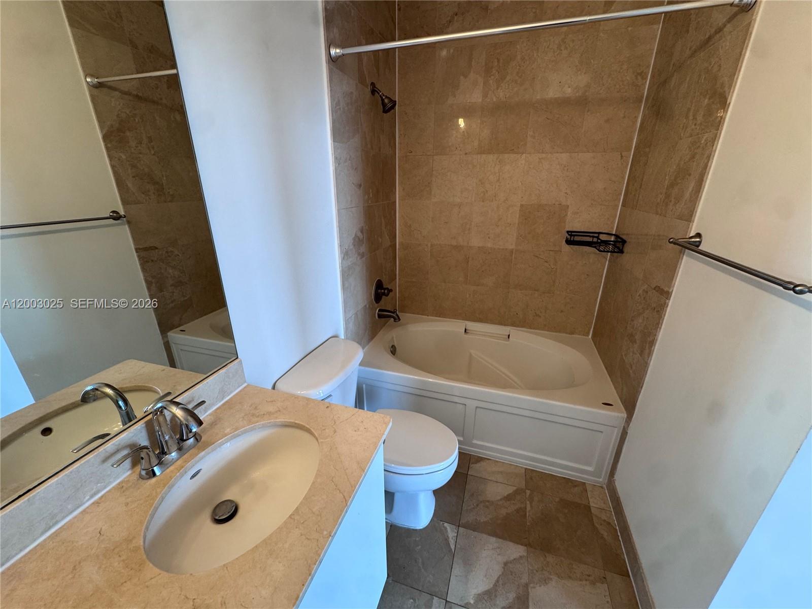 LOFTS AT HOLLYWOOD STATIO - Residential