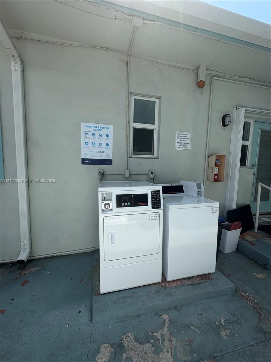 1239 Marseille Dr 7