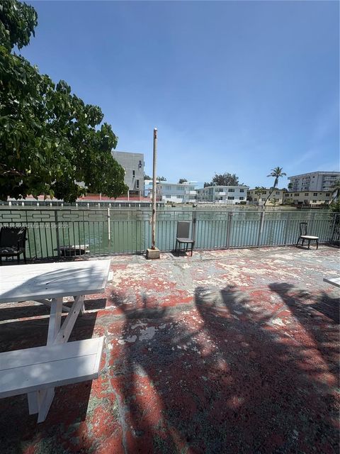 1239 Marseille Dr 7 Miami Beach FL 33141