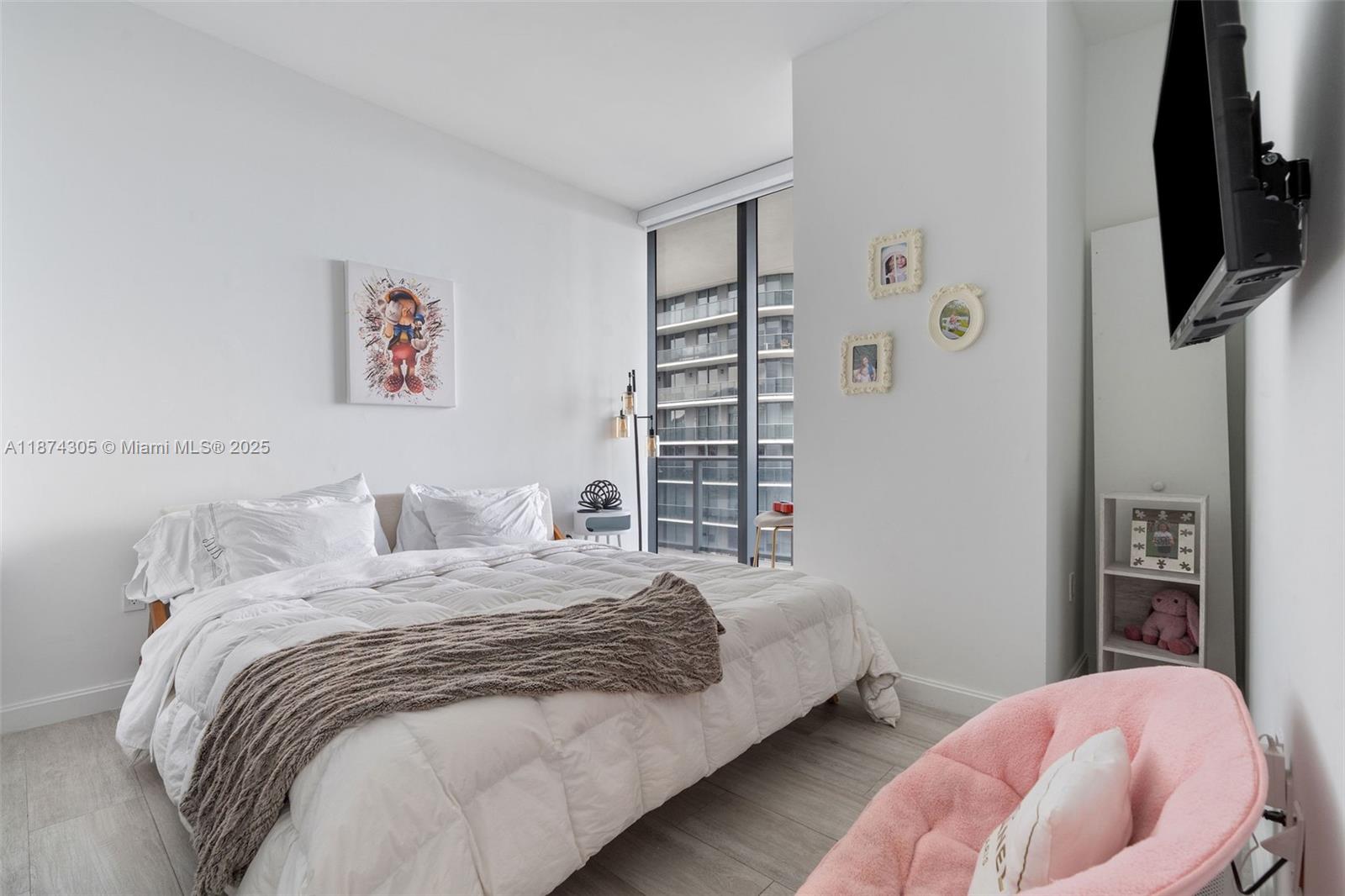 BRICKELL HEIGHTS EAST CON - Residential Lease