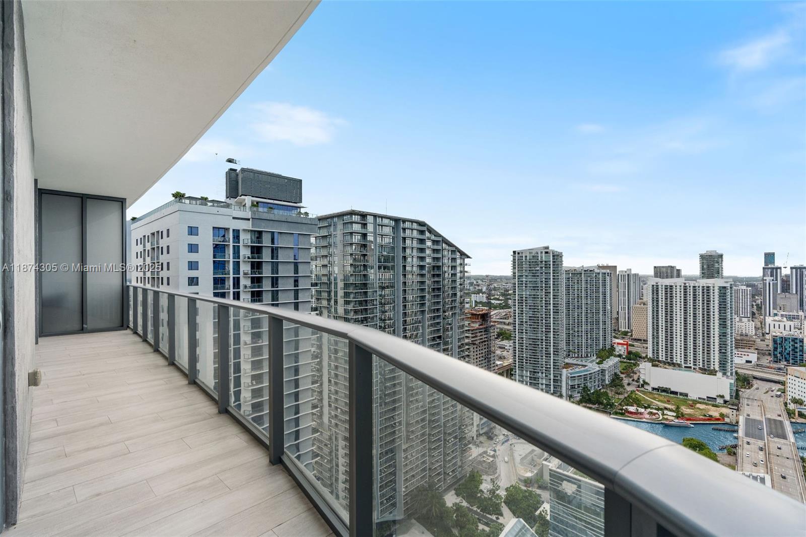 BRICKELL HEIGHTS EAST CON - Residential Lease