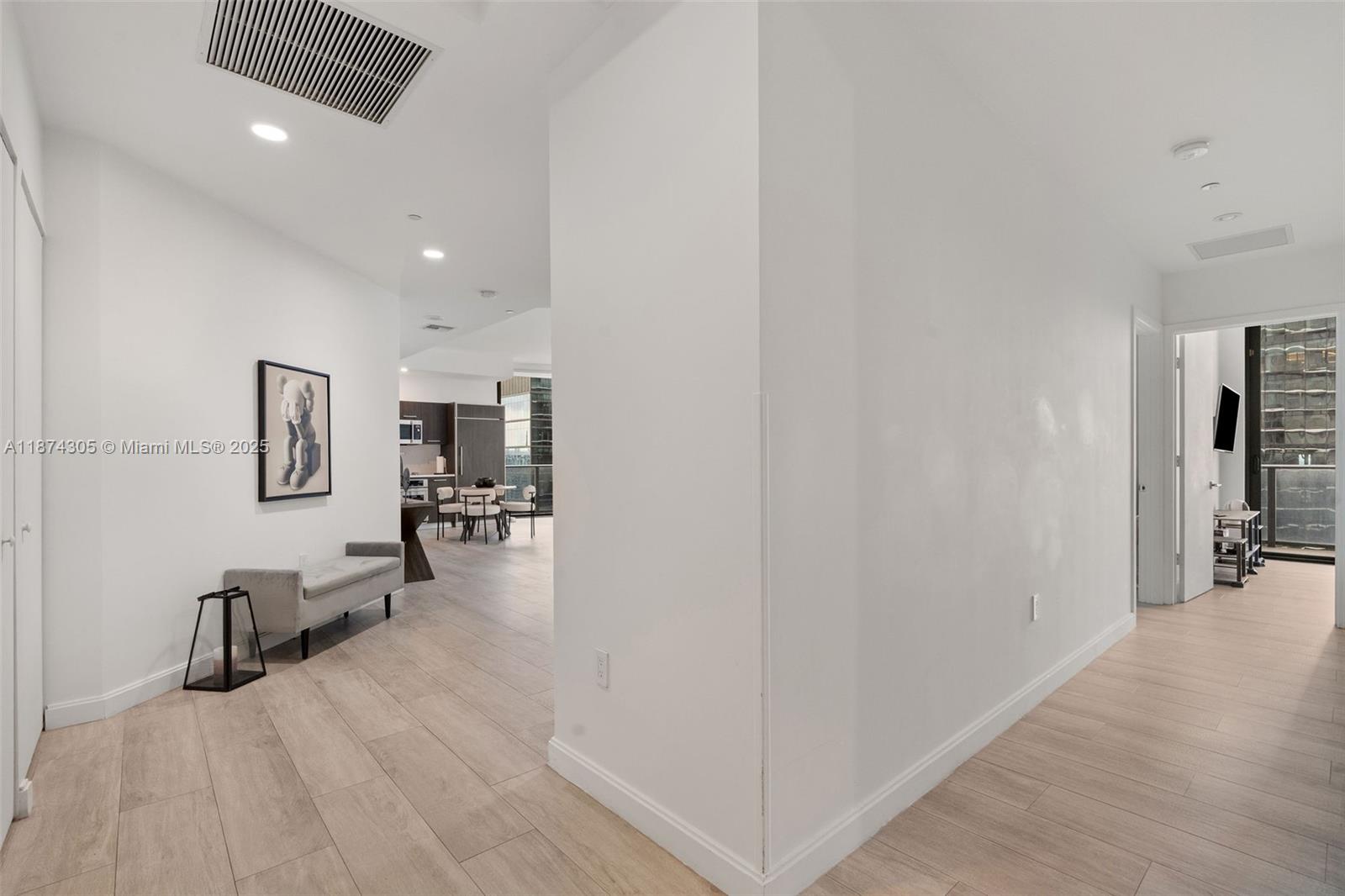 BRICKELL HEIGHTS EAST CON - Residential Lease