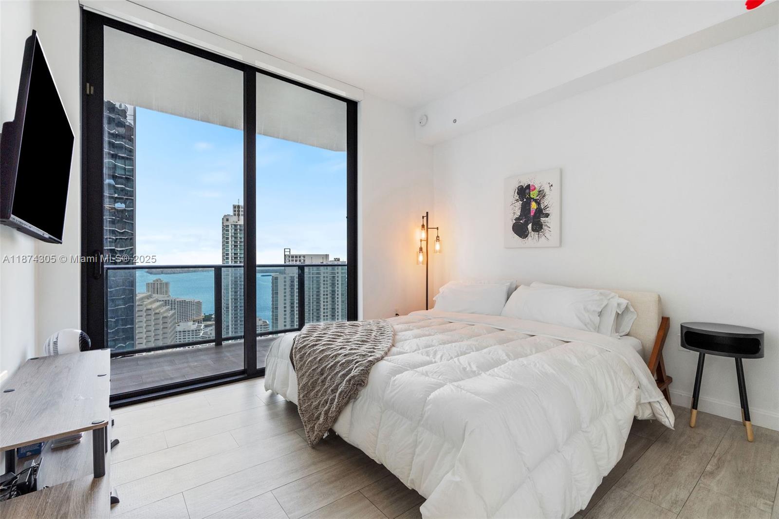 BRICKELL HEIGHTS EAST CON - Residential Lease