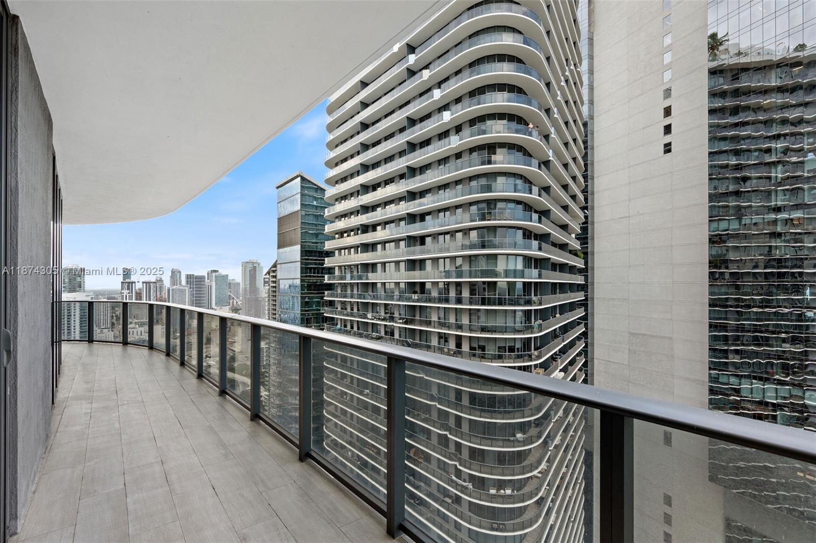 BRICKELL HEIGHTS EAST CON - Residential Lease