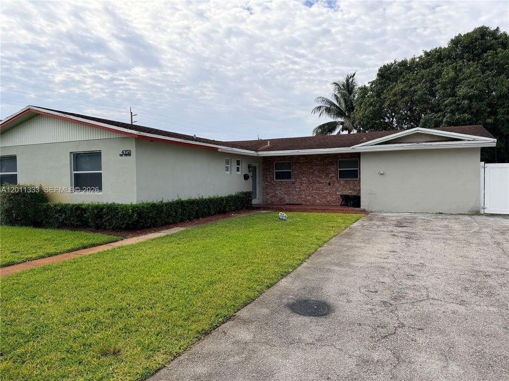 Photo of 4350 NW 14th St, Lauderhill, FL 33313 (MLS # A12011333)