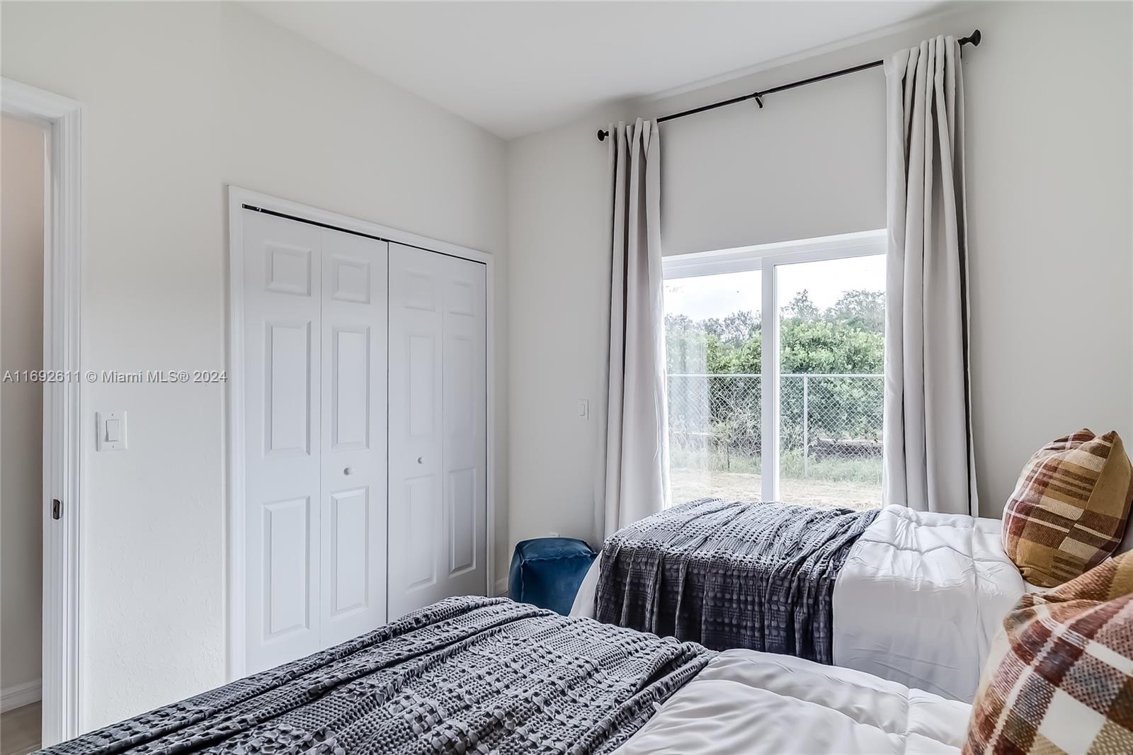 Las Villas at Kenilworth - Residential Lease