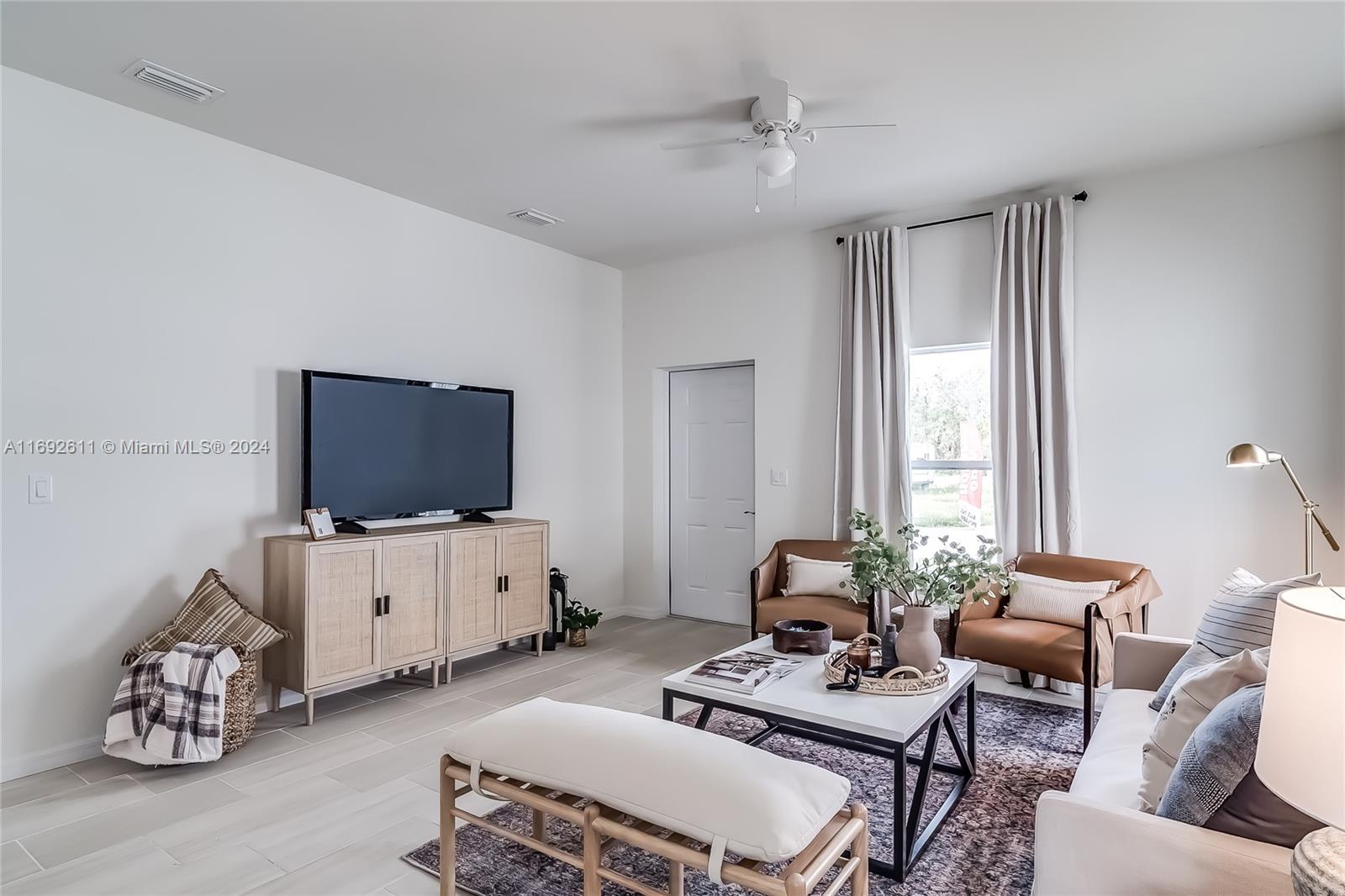 Las Villas at Kenilworth - Residential Lease