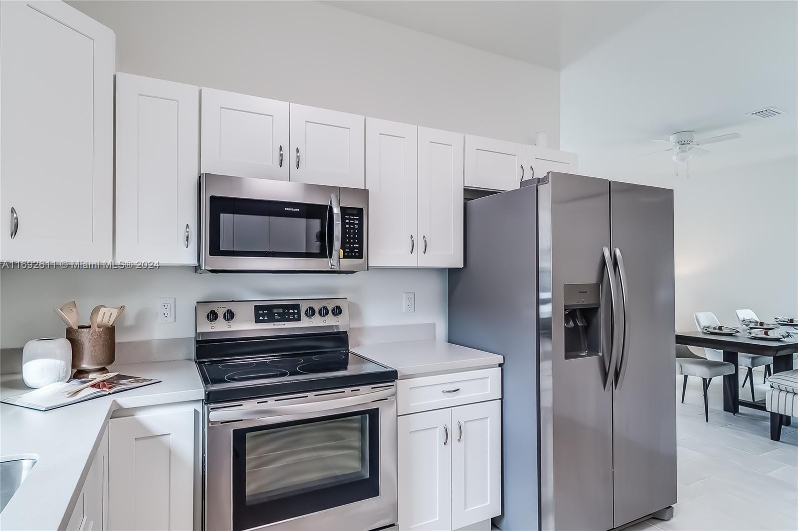 Las Villas at Kenilworth - Residential Lease