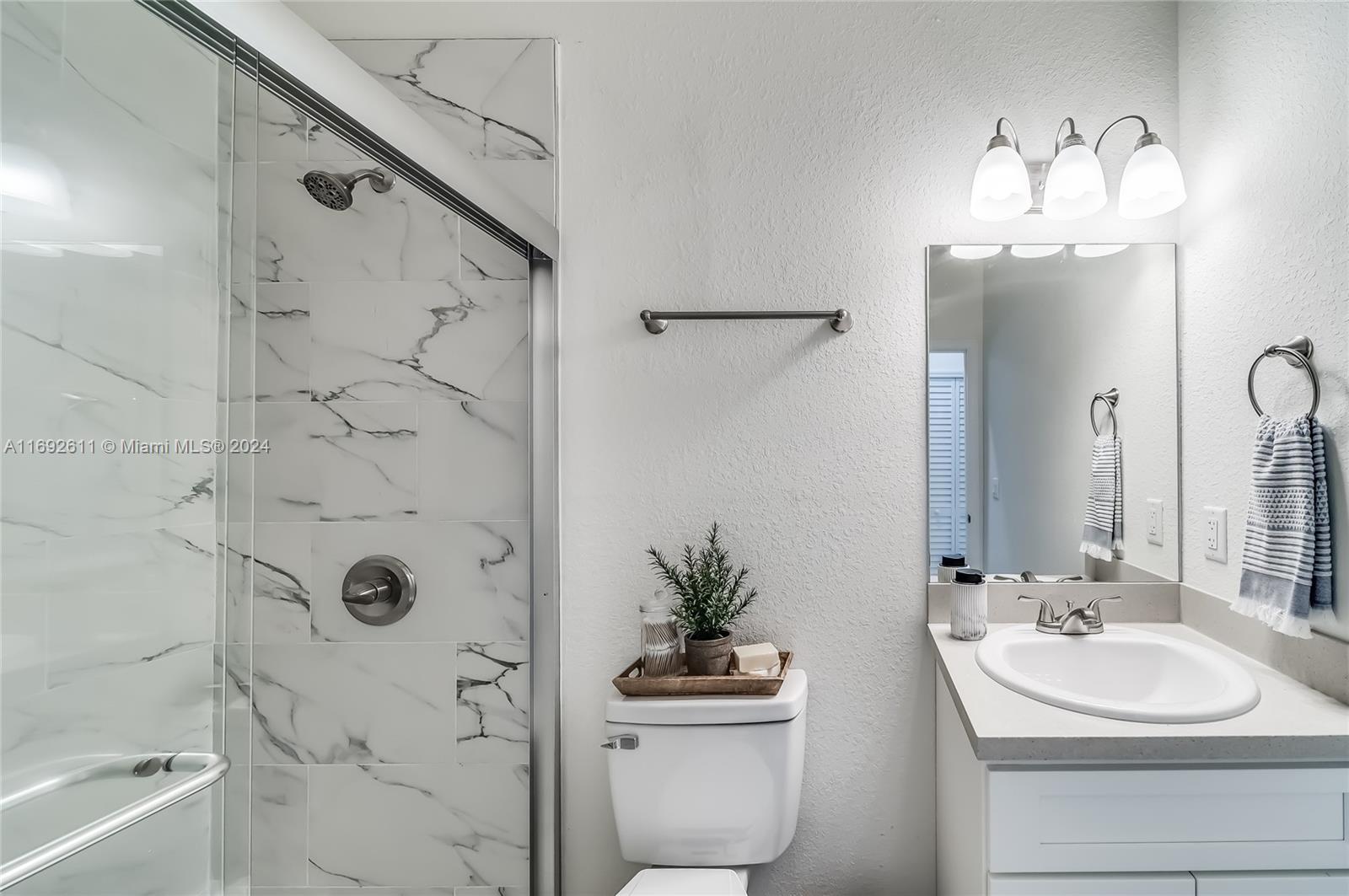 Las Villas at Kenilworth - Residential Lease
