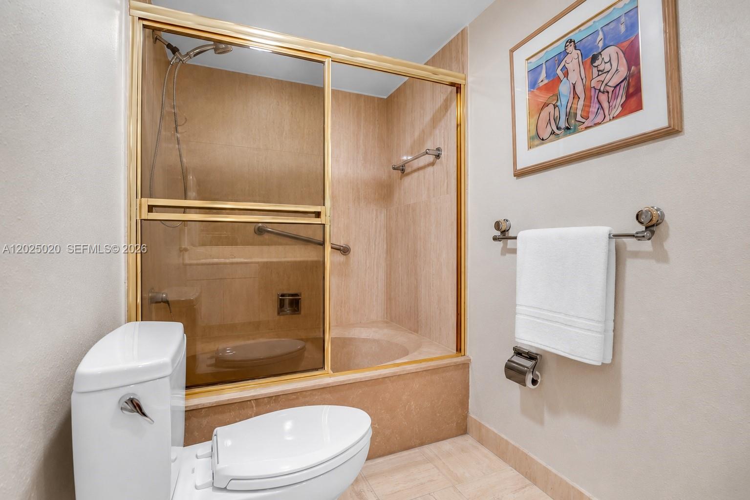 SUMMIT CONDO - Residential
