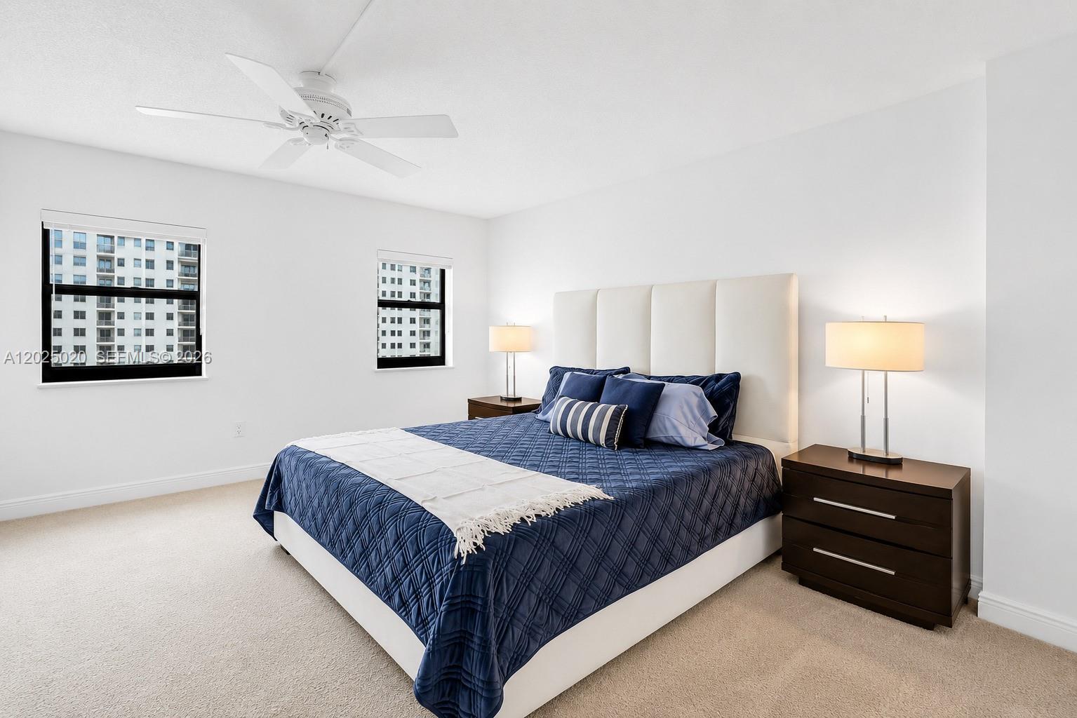 SUMMIT CONDO - Residential