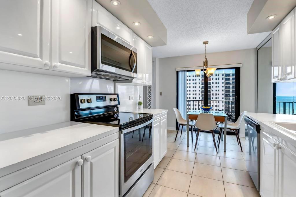 SUMMIT CONDO - Residential