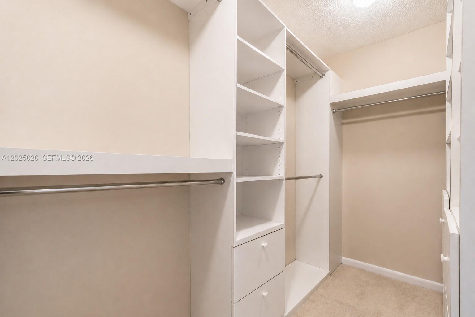 SUMMIT CONDO - Residential