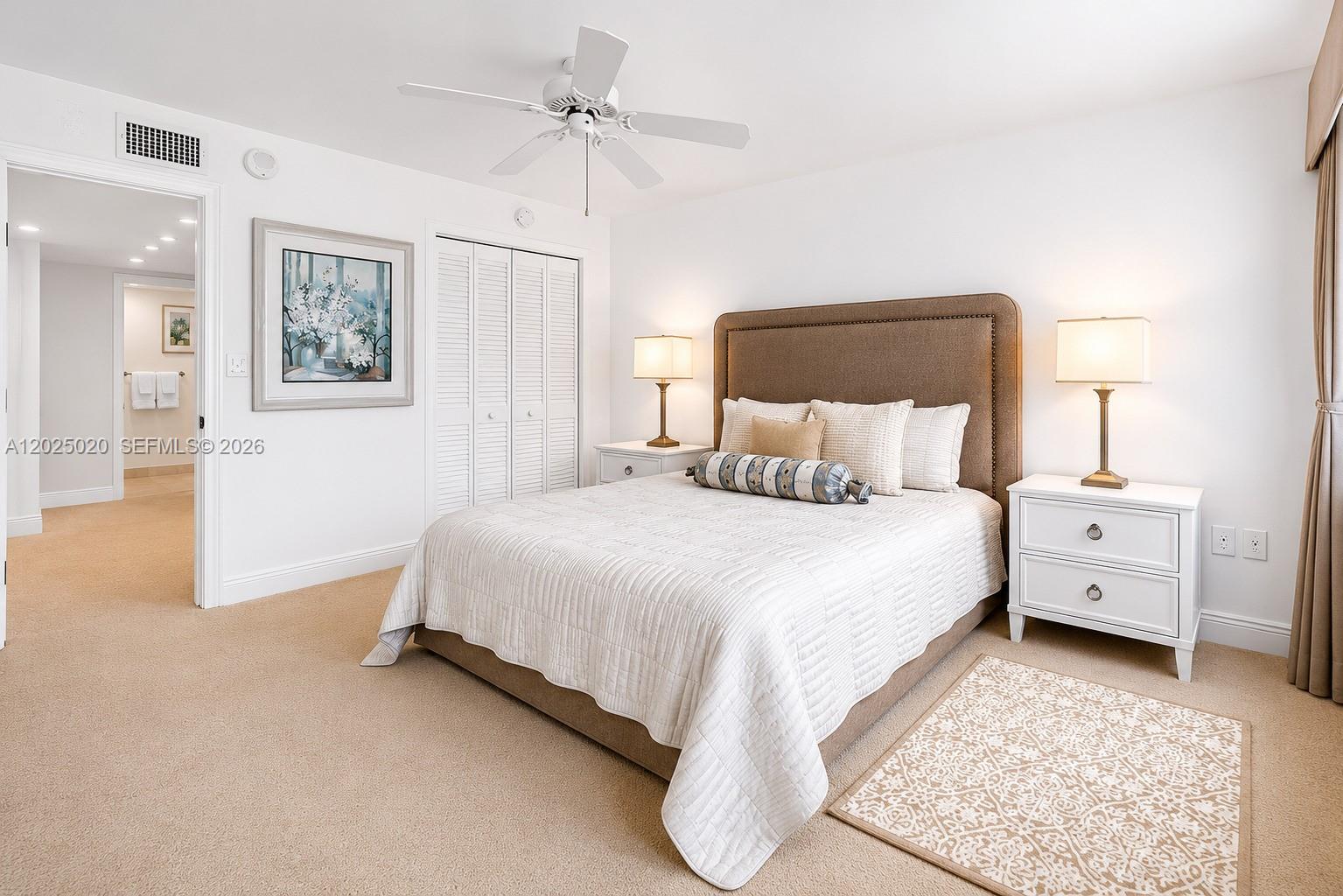 SUMMIT CONDO - Residential