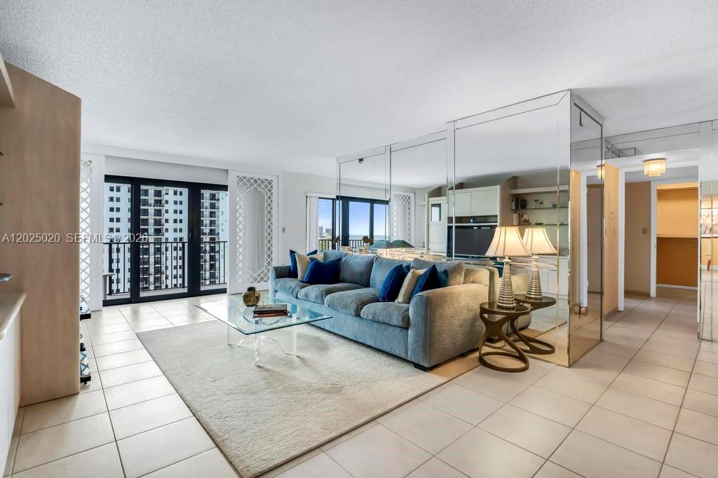 SUMMIT CONDO - Residential