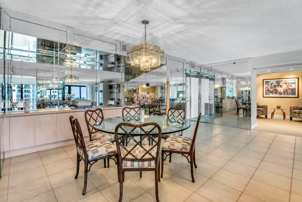 SUMMIT CONDO - Residential