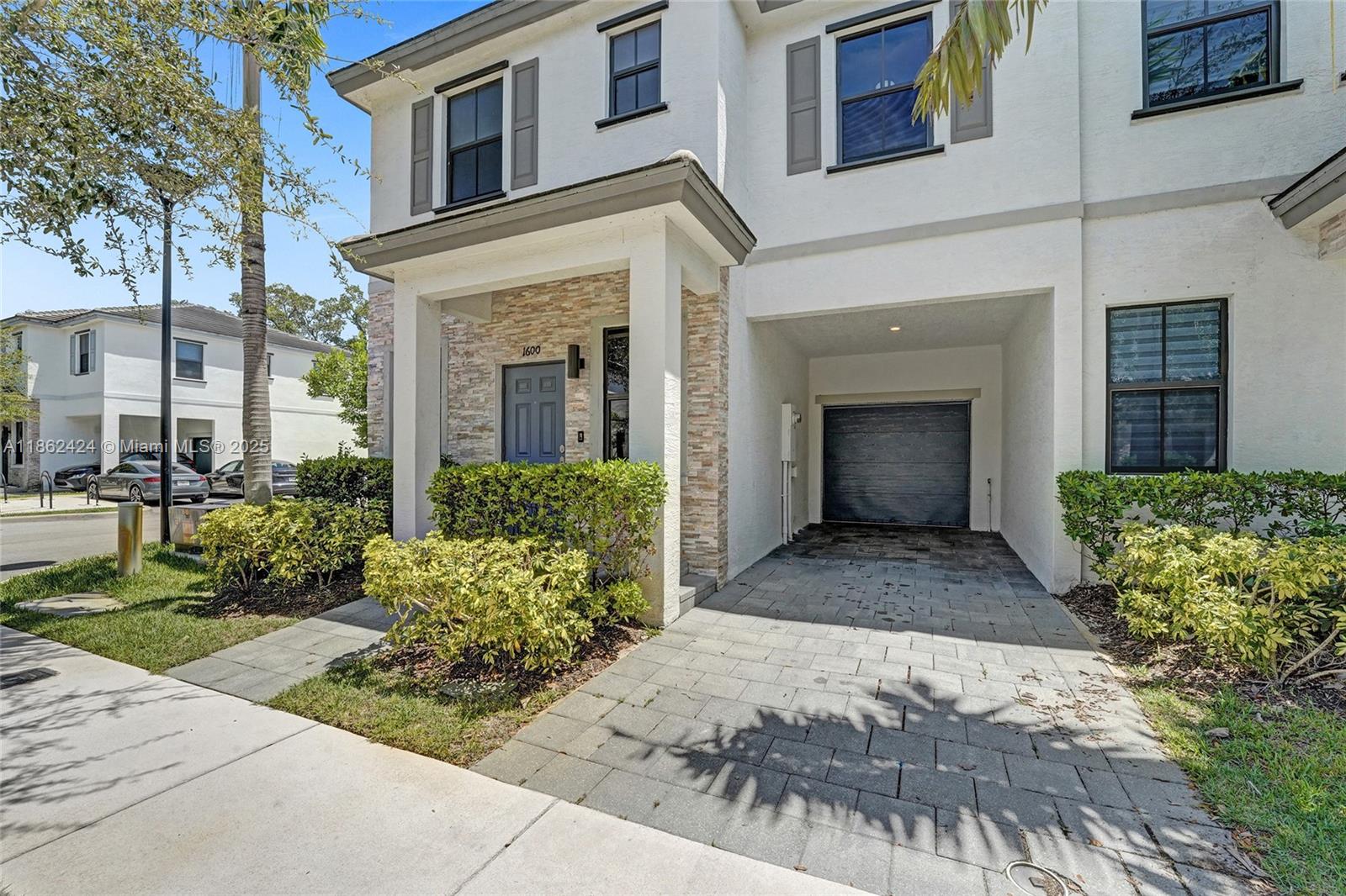 The Edge on 15th - Residential