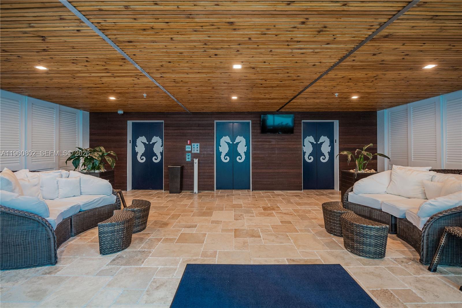 SOLE CONDO - Residential