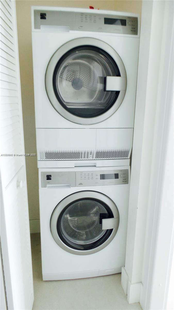 MET 1 CONDO - Residential Lease