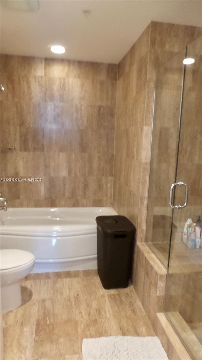 MET 1 CONDO - Residential Lease