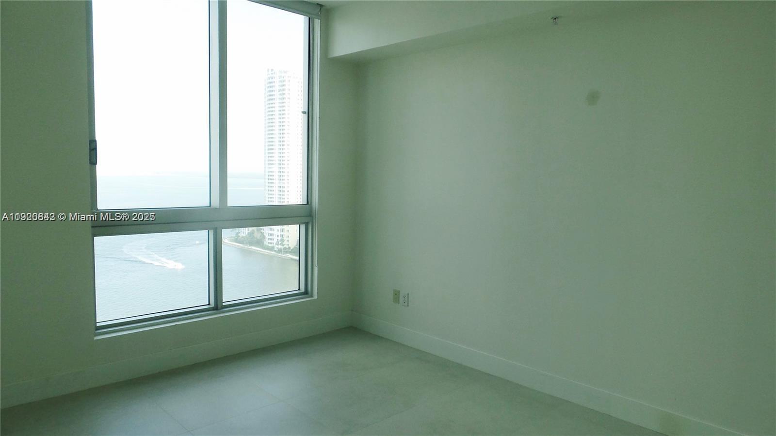 MET 1 CONDO - Residential Lease