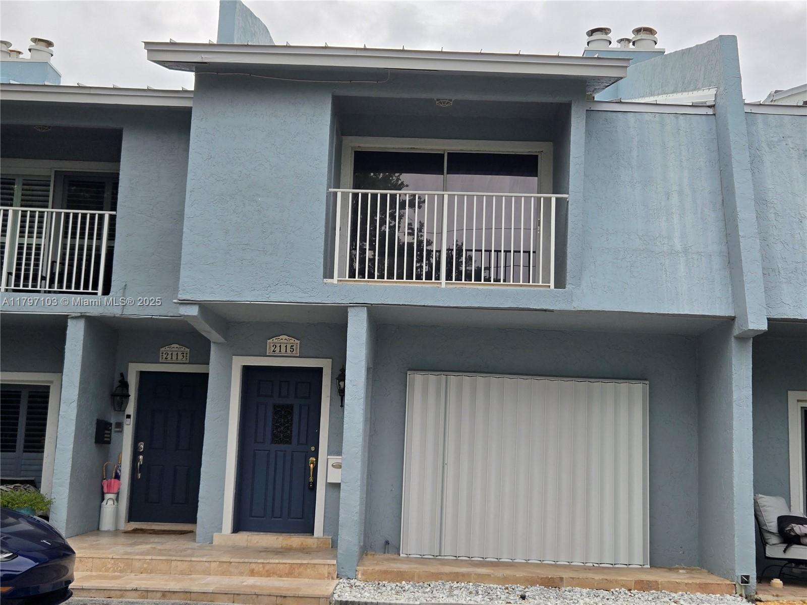 2115 Ne 44th St, Lighthouse Point, Broward County, Florida - 2 Bedrooms  
3 Bathrooms - 