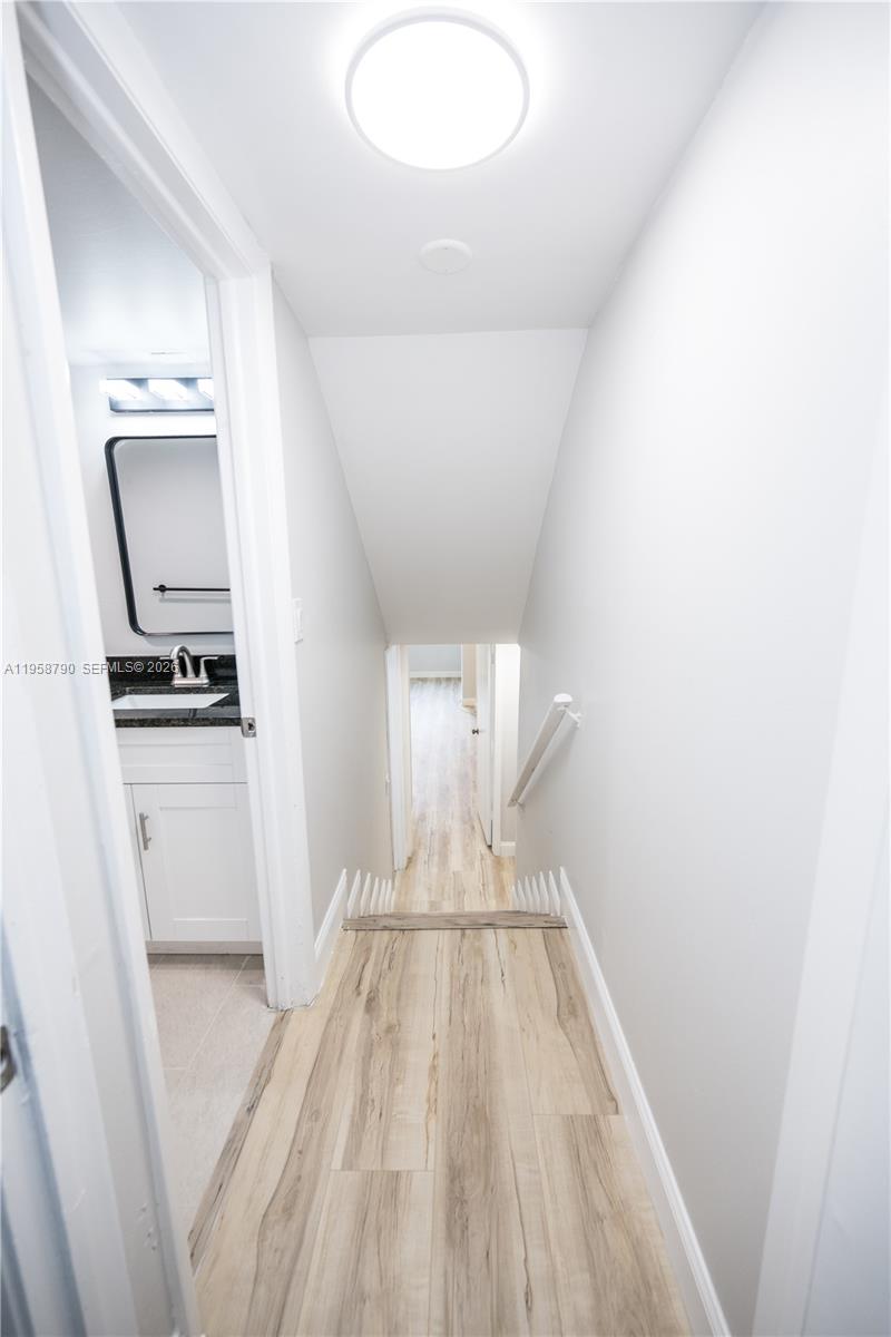 LAVERS DELRAY RACQUET CLU - Residential Lease