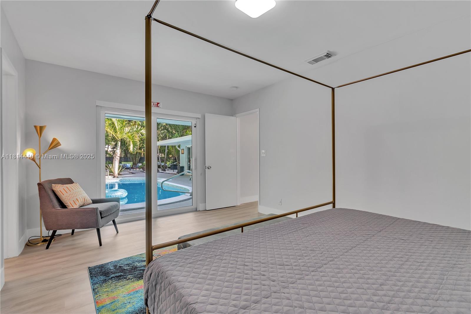 ROBERTSON PARK - Residential Lease