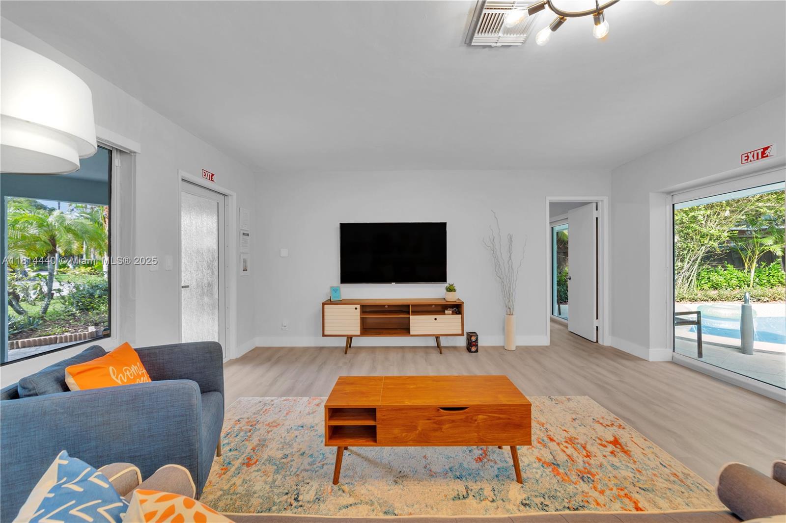 ROBERTSON PARK - Residential Lease