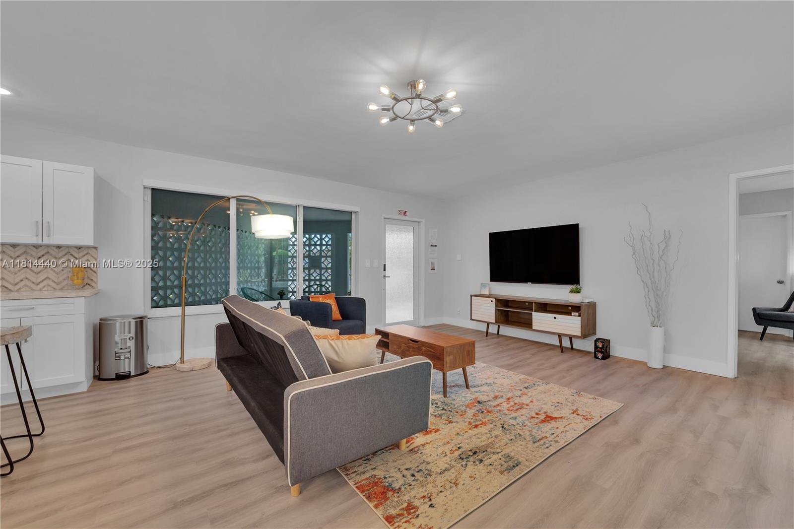 ROBERTSON PARK - Residential Lease