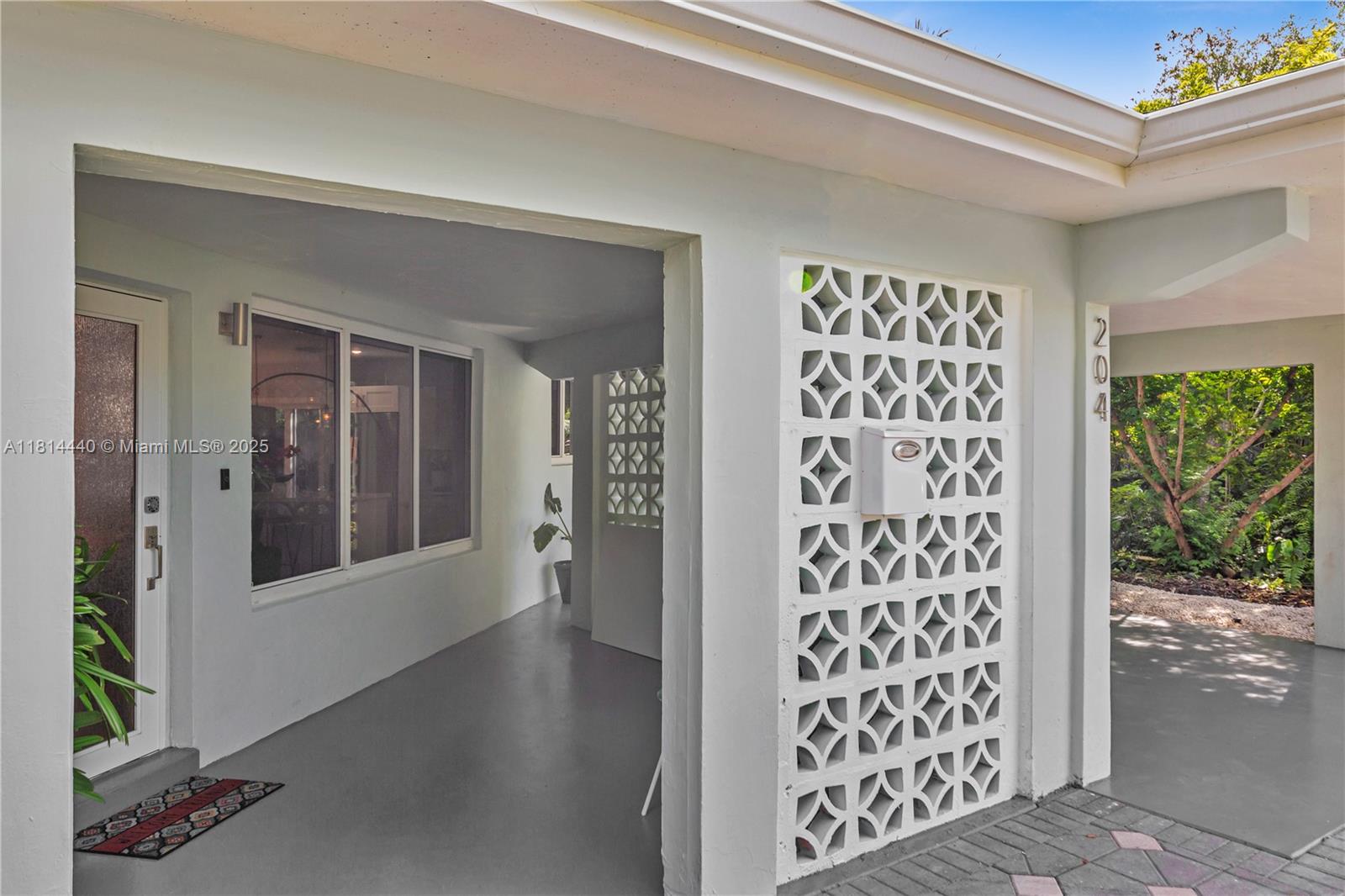 ROBERTSON PARK - Residential Lease