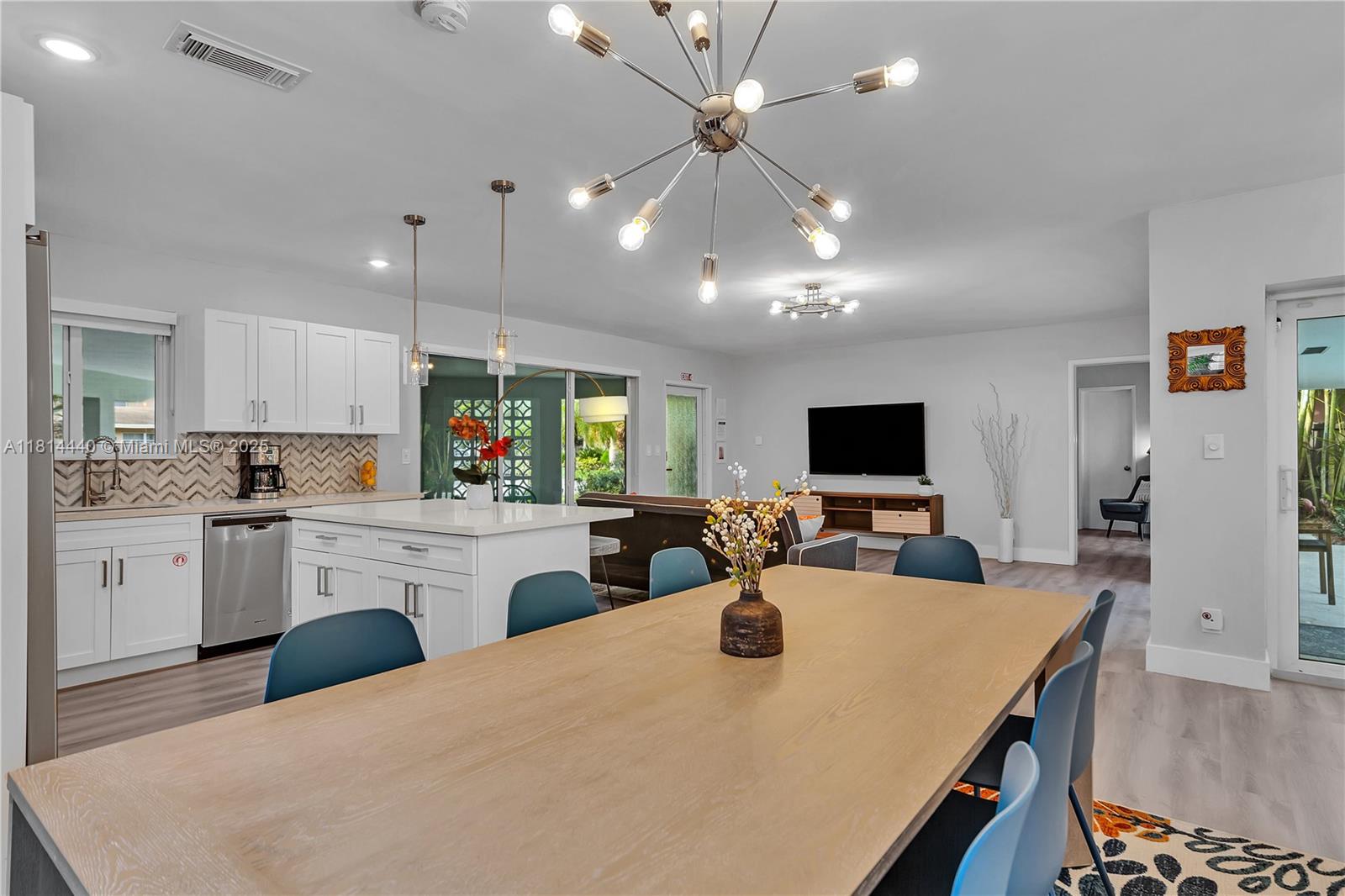 ROBERTSON PARK - Residential Lease